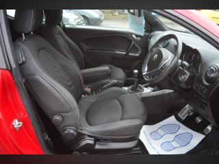 /photos/8556/975f47a2-776d-9ece-264a-f08b41c4d093_i320x240.jpg